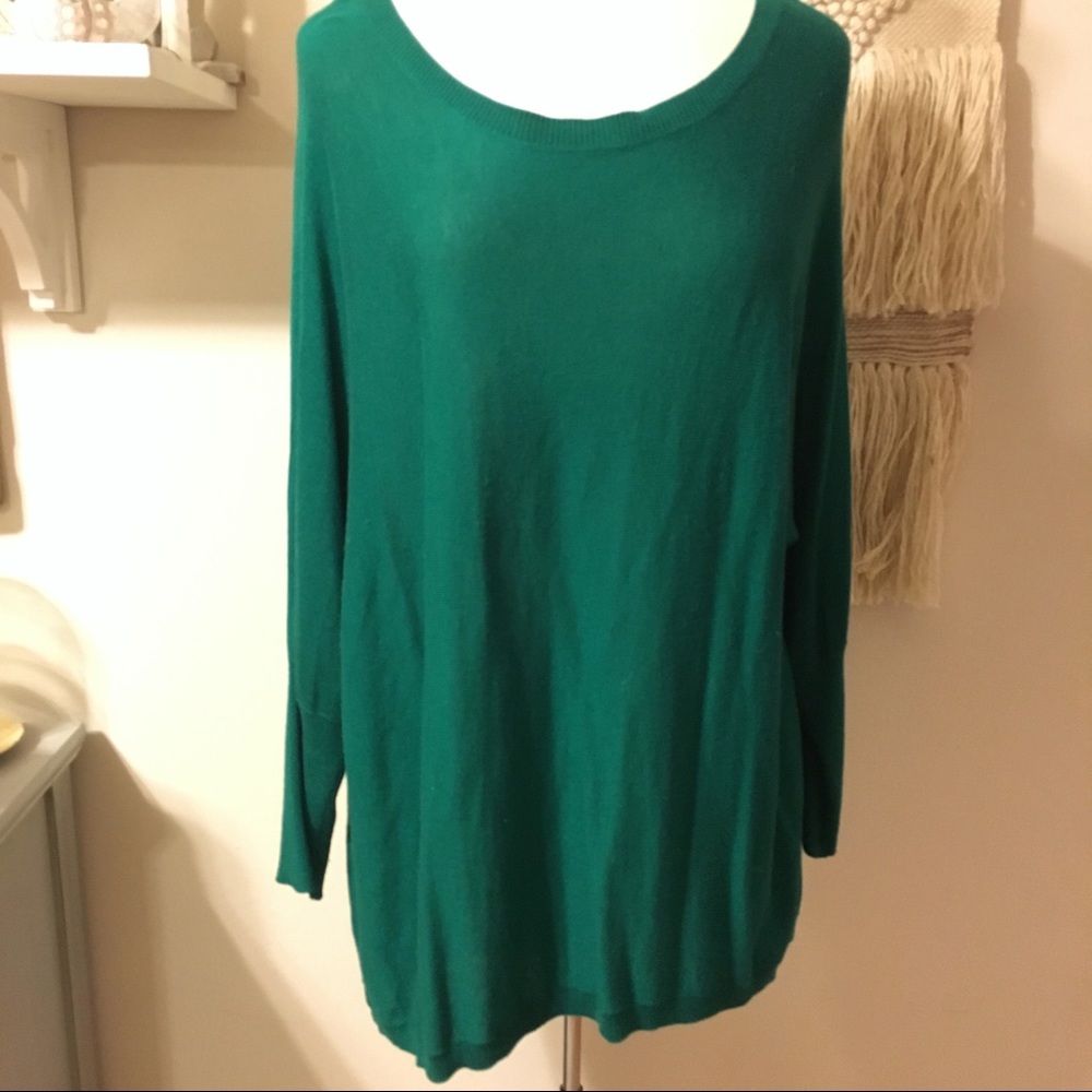 XL “Ana” green lightweight sweater top